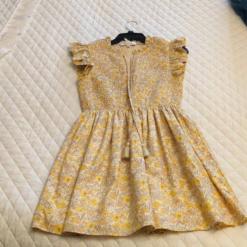moodie - Size XS - yellow floral dress - worn once